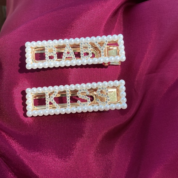 Clips Hair Pins Vintage with Rhinestone Letter Baby kiss 2 pc - Picture 2 of 4